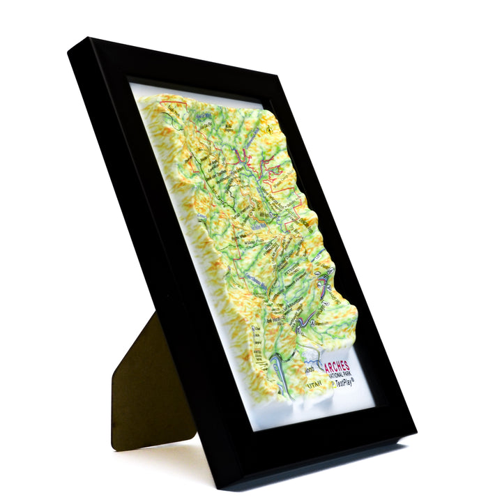TestPlayNA 3D raised relief map of Arches National Park showing sandstone arches and terrain