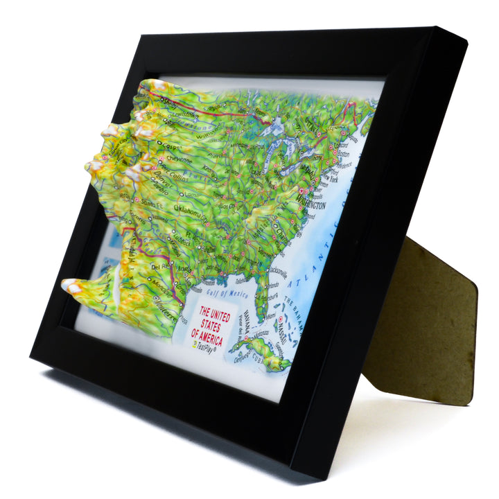 TestPlayNA 3D raised relief map of the USA showing mountain ranges, plains, and rivers